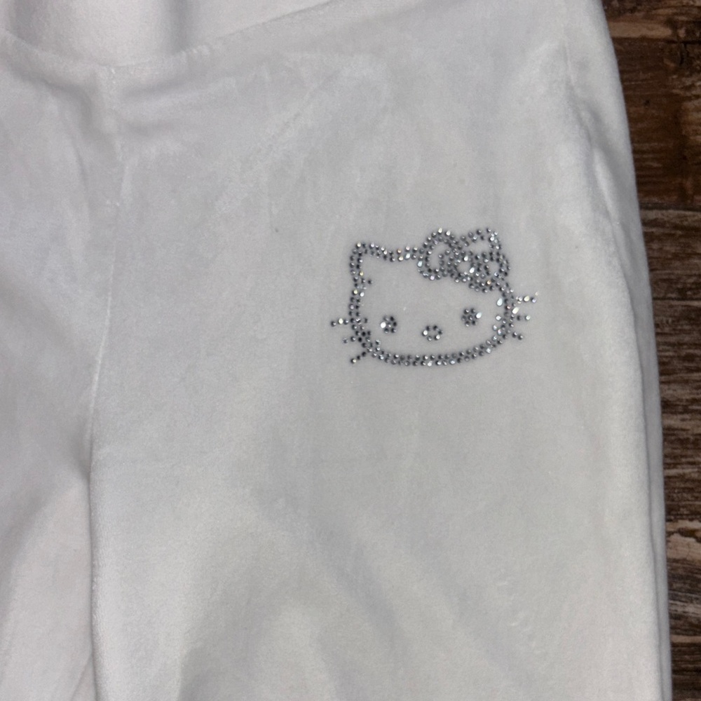 Hello Kitty White Flare Leg Pants & Lace Trim Tank Top - Picture 5 of 14